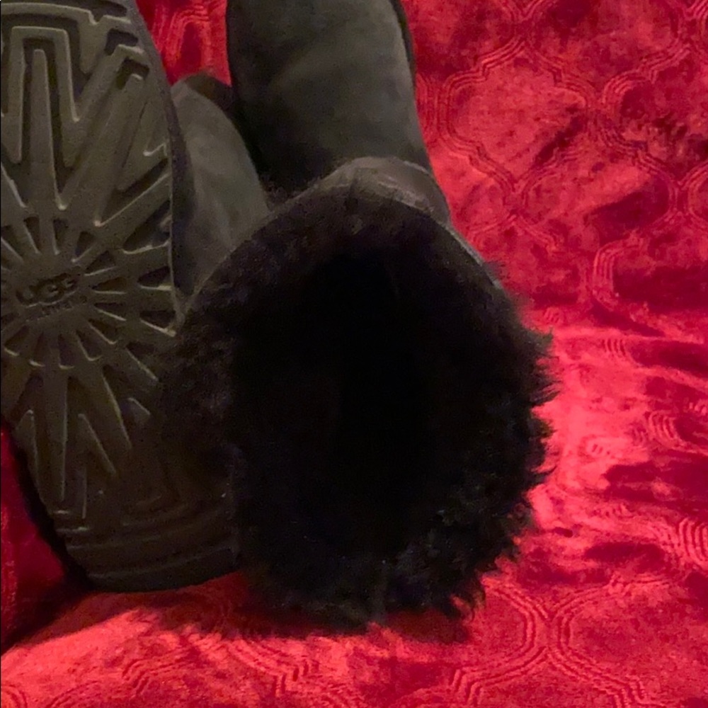 Tall Black Bailey Button Ugg Boots - Picture 3 of 5